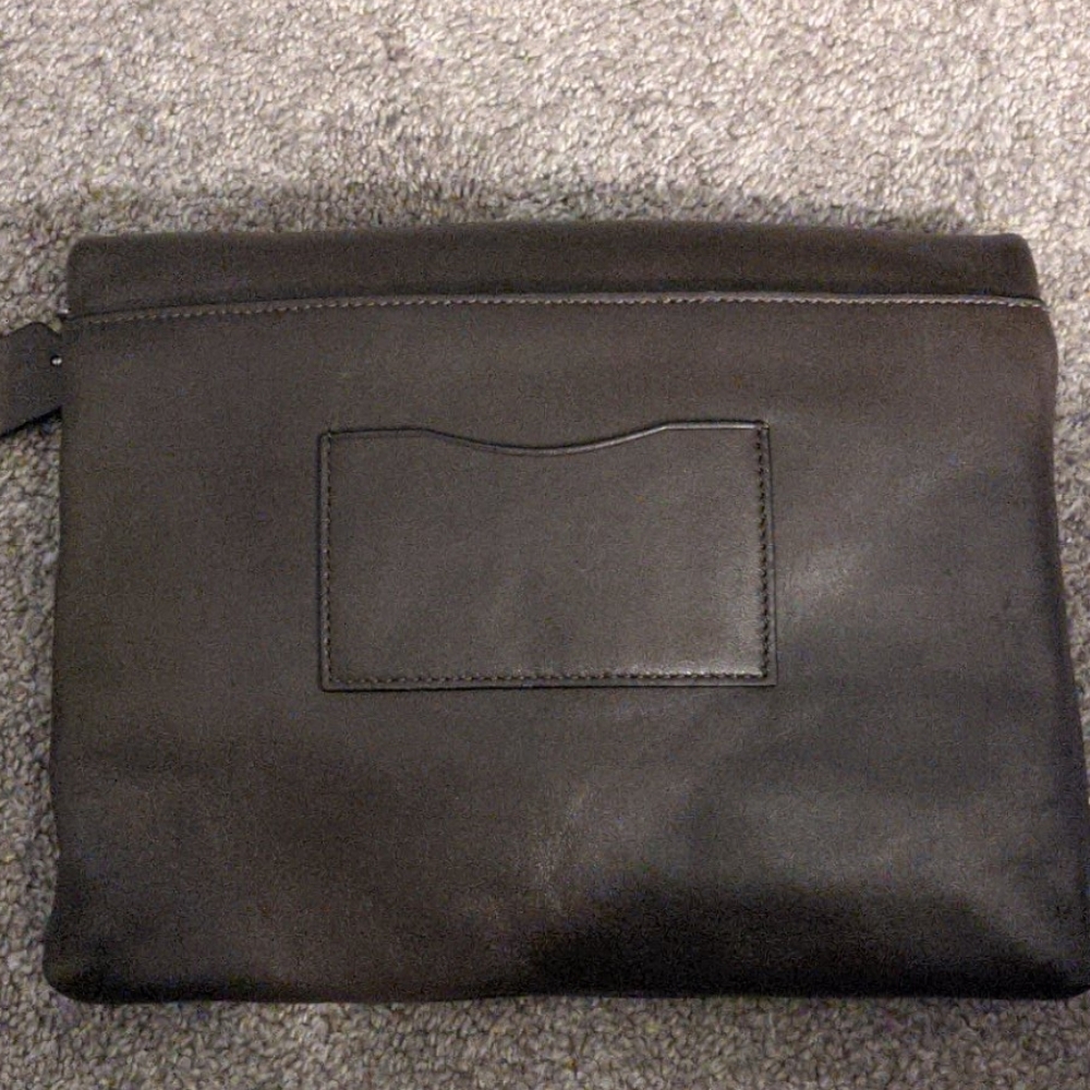 Clutch - Picture 2 of 3